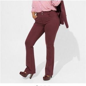 NWT! Torrid boot-cut ponte trousers in “sassafras” Size 20S